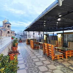 renaissance-hotel-tbilisi.alltbilisihotels.com/