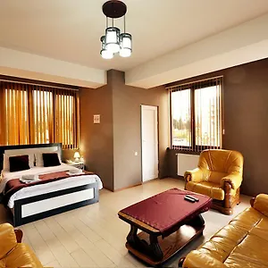 hotel-kavela.alltbilisihotels.com/